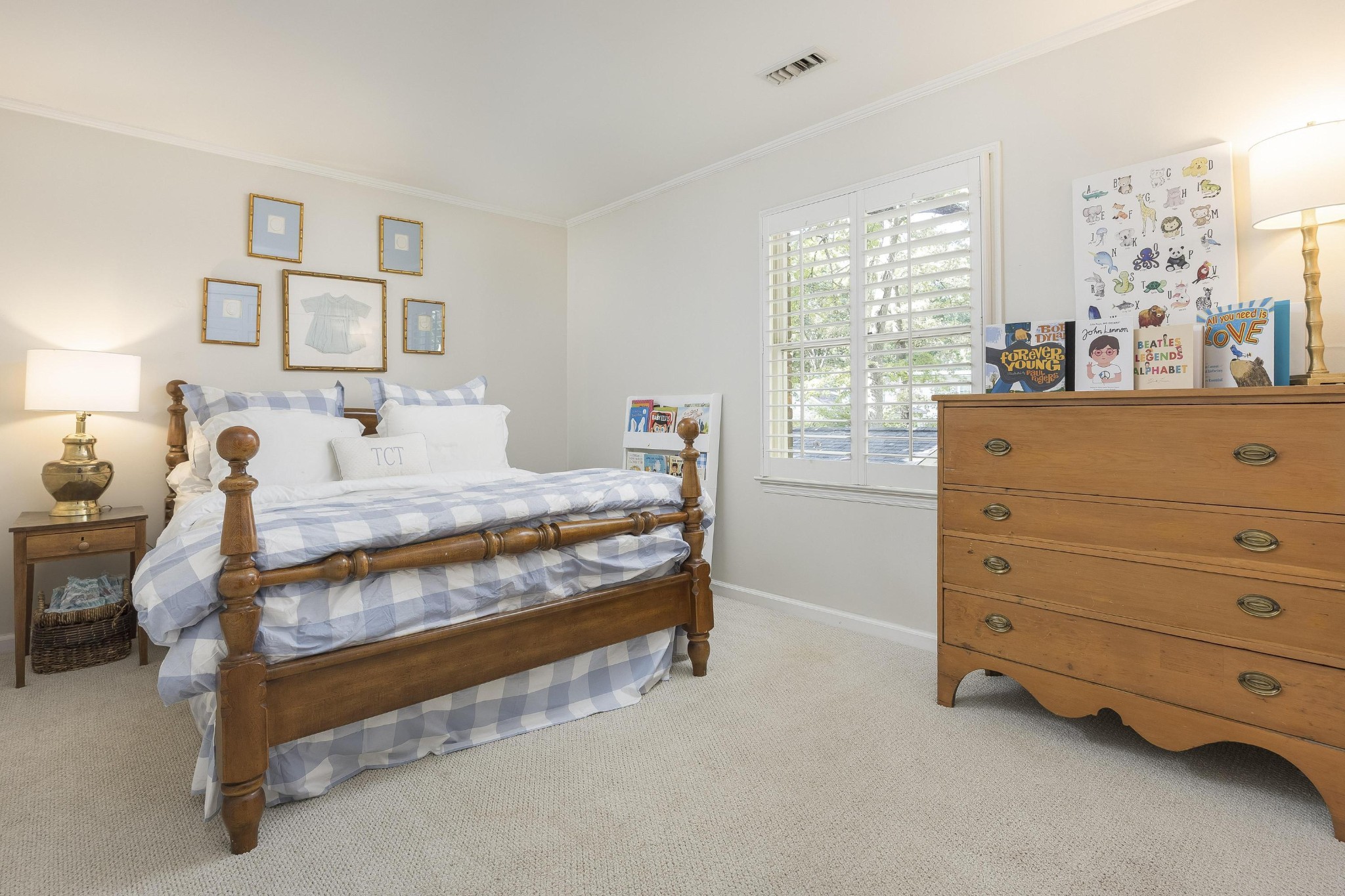 220 Blueberry Hill Road, NW