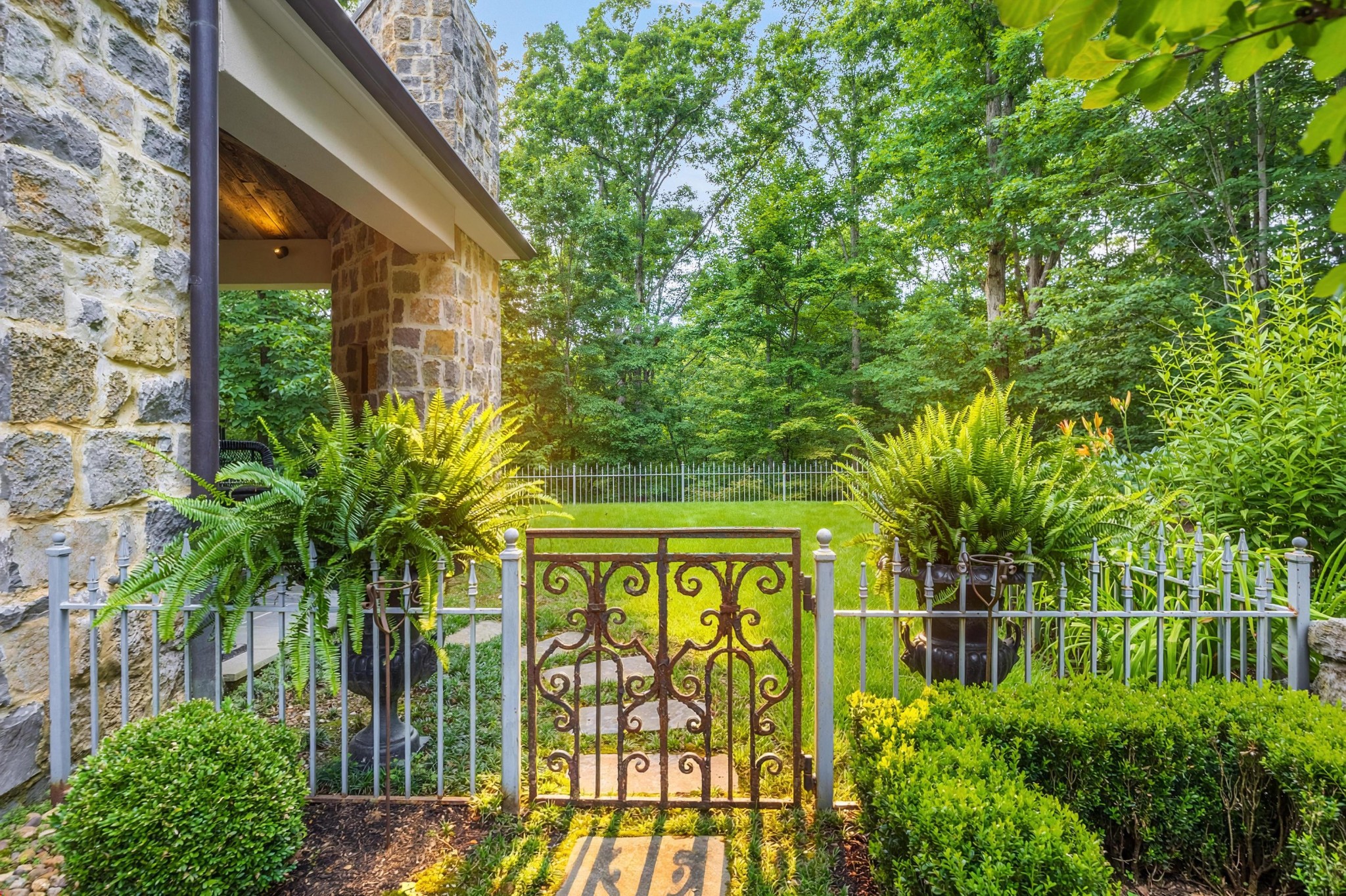 175 Litchfield Lane, NW