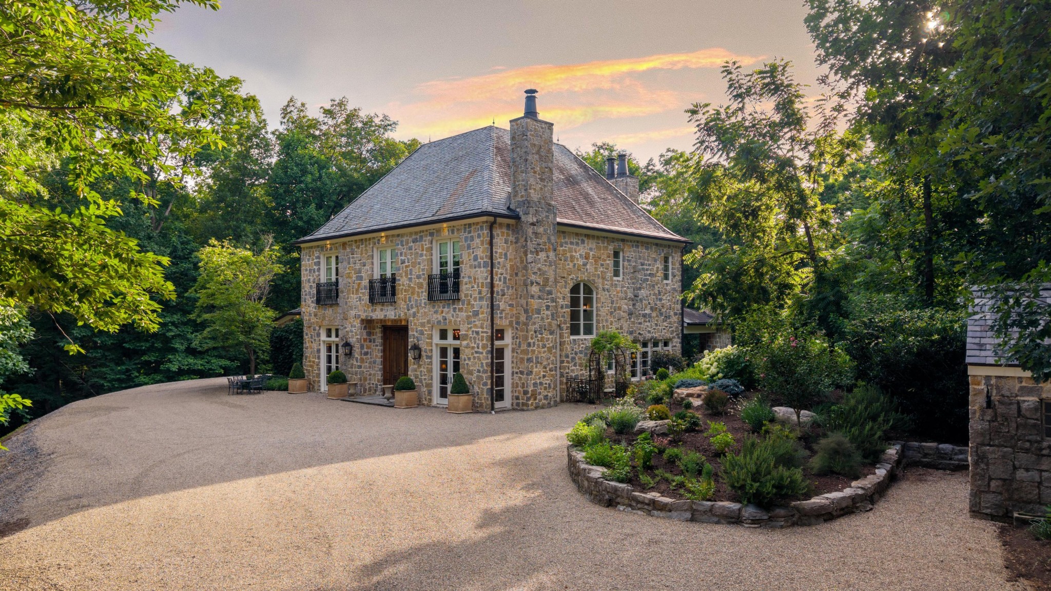 175 Litchfield Lane, NW