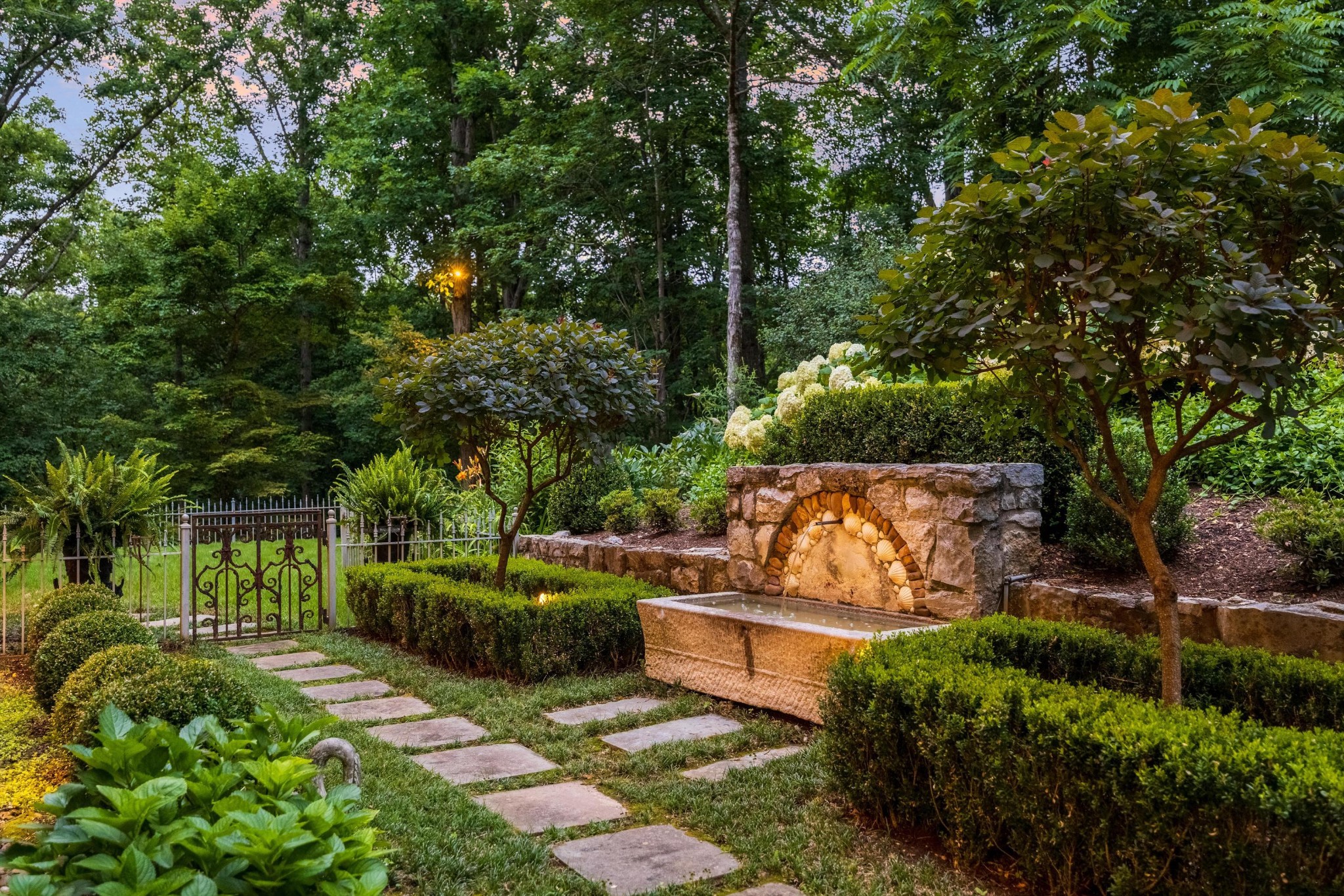 175 Litchfield Lane, NW