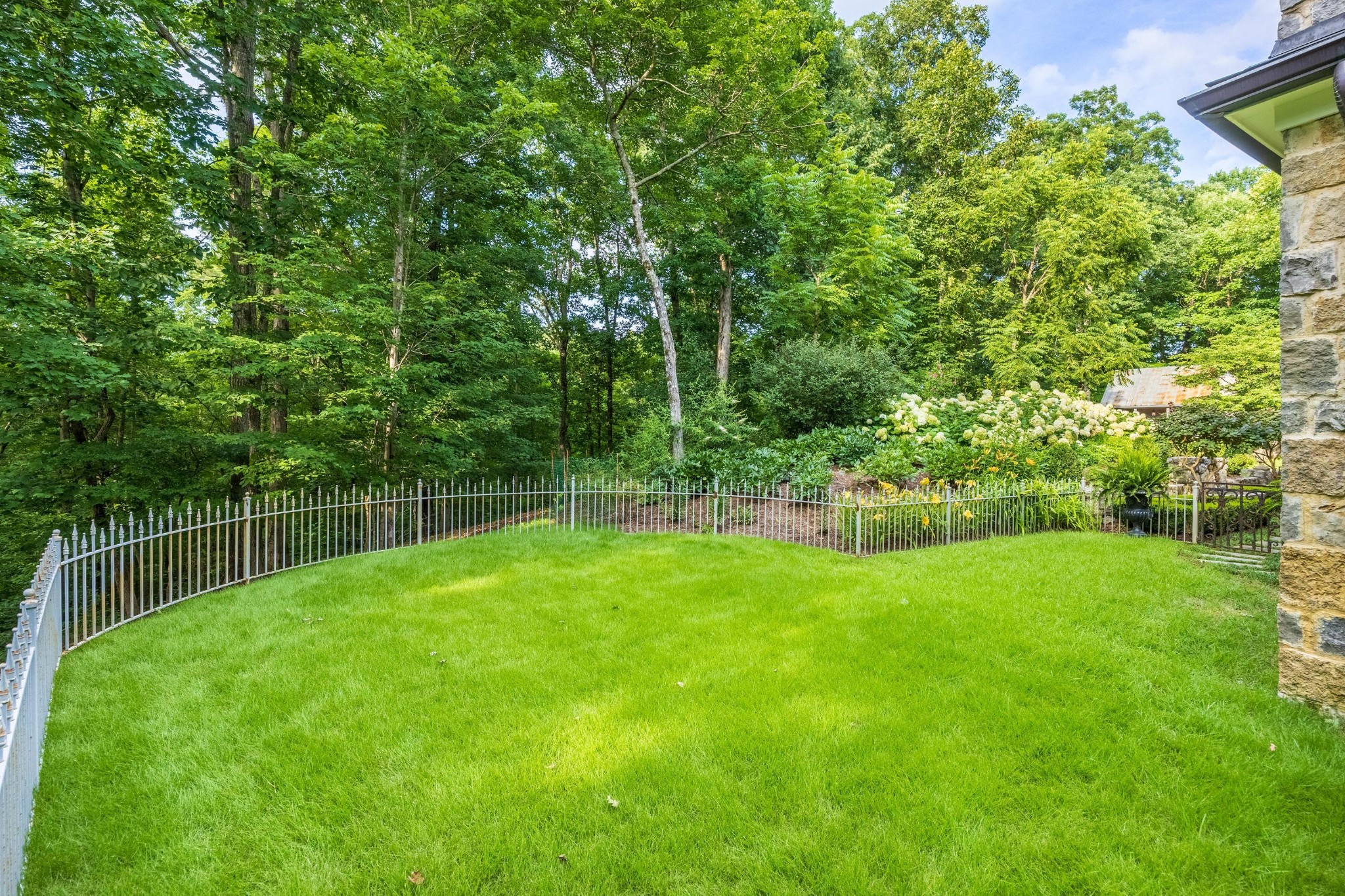 175 Litchfield Lane, NW