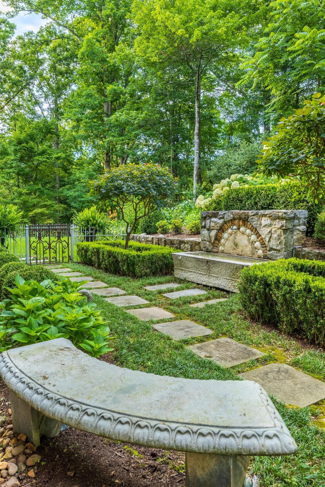 175 Litchfield Lane, NW