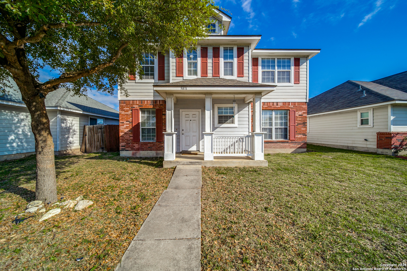 5811 MIDCROWN DR