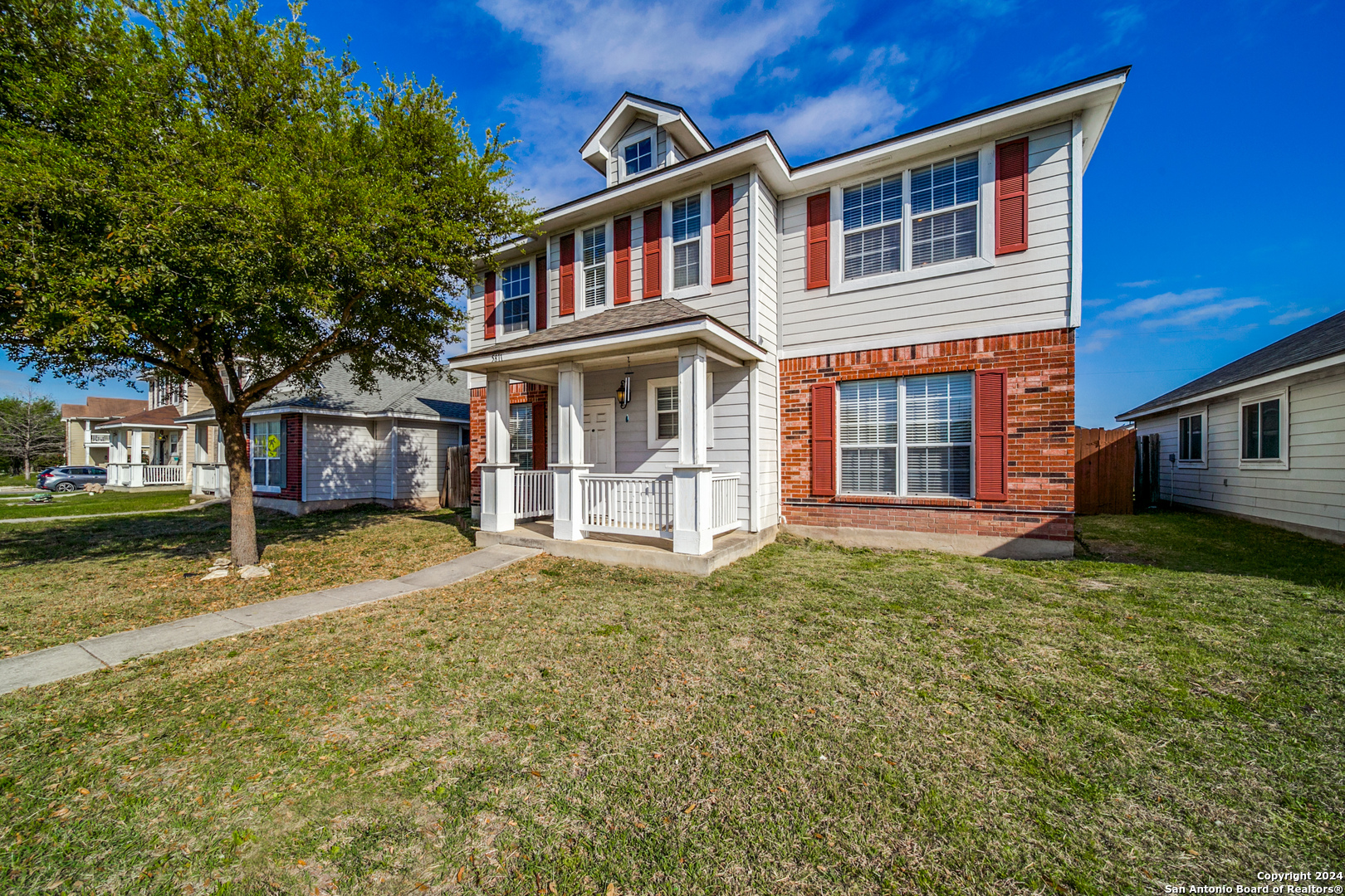5811 MIDCROWN DR