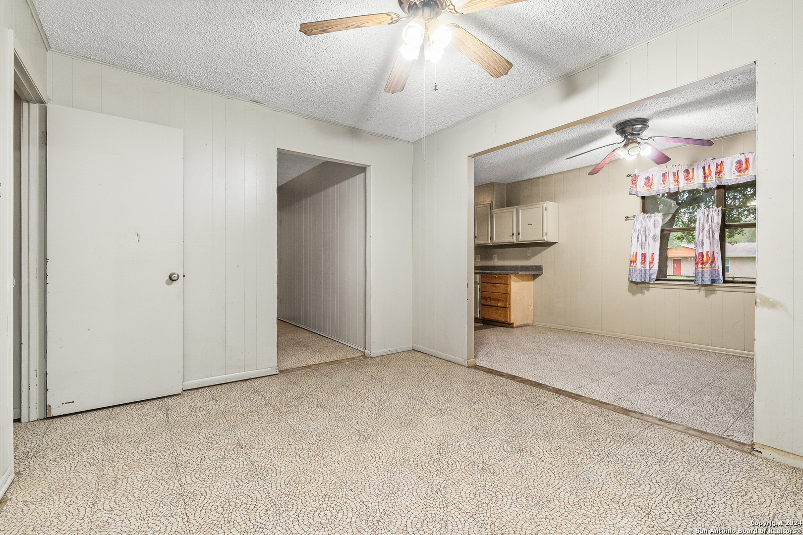 1116 E NUECES