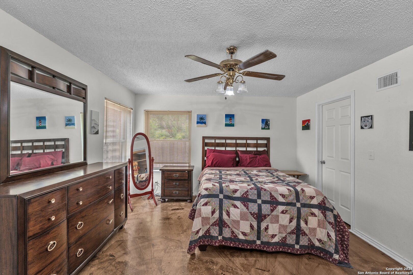 7742 OAKHILL PARK DR