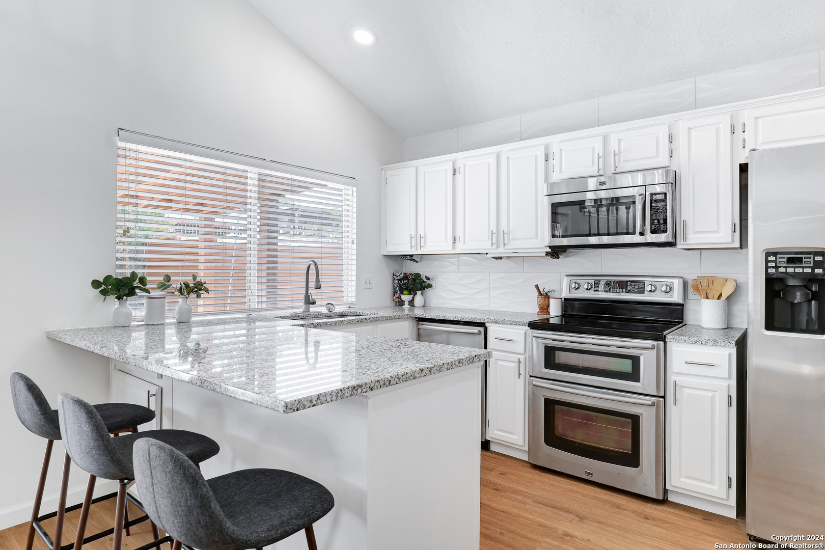 1310 S ELLISON DR