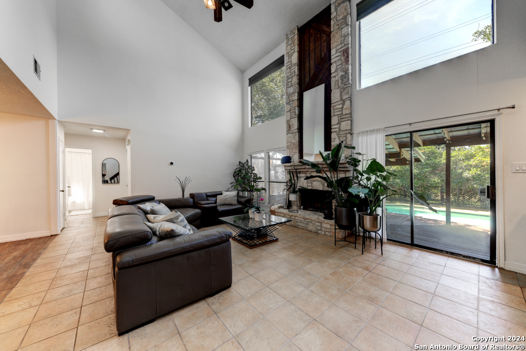 2314 Encino Holw