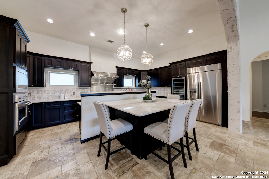 11 NAPLES CT
