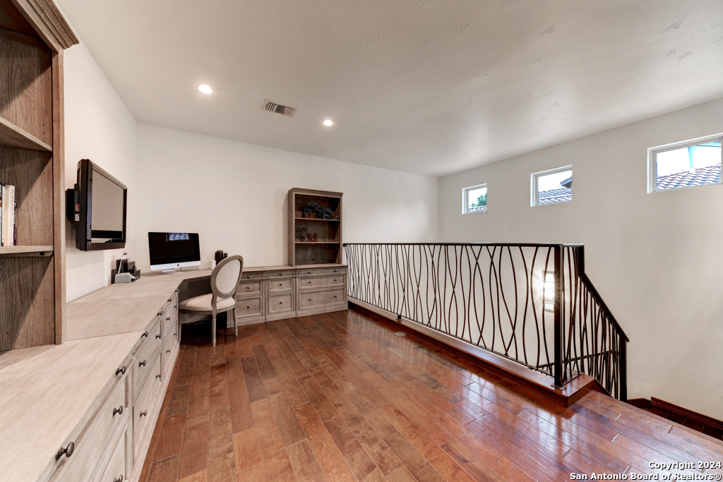 11 NAPLES CT