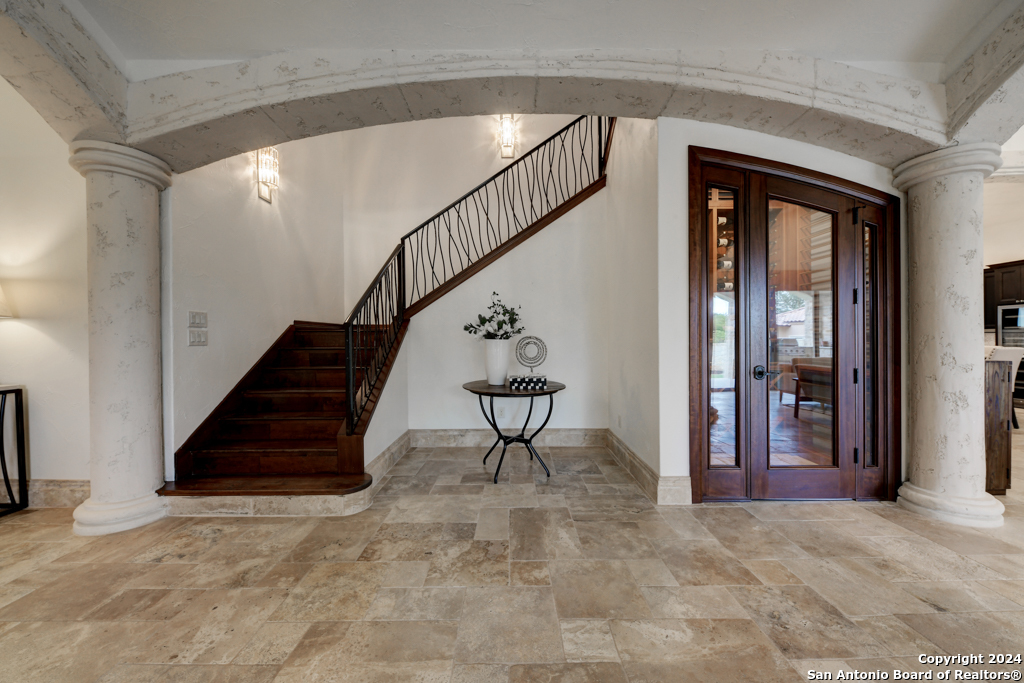 11 NAPLES CT