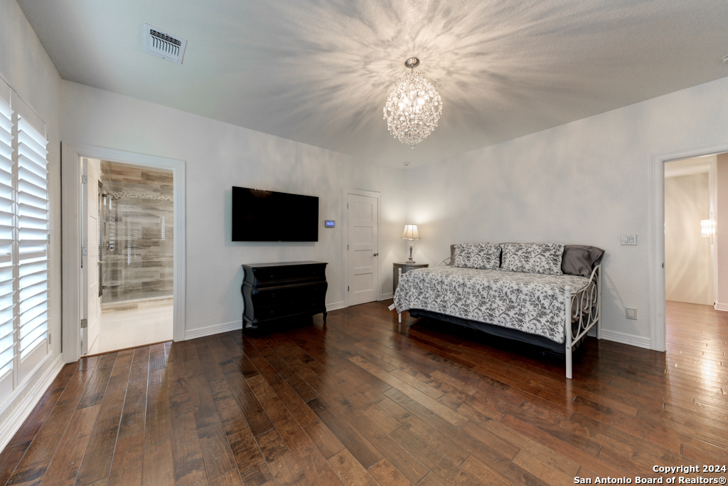 11 NAPLES CT