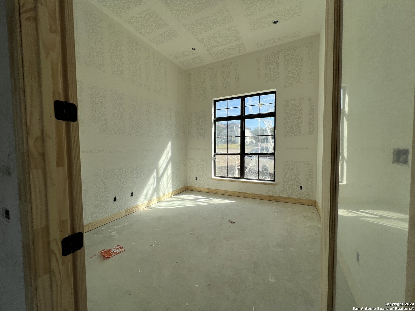 208 Madrone