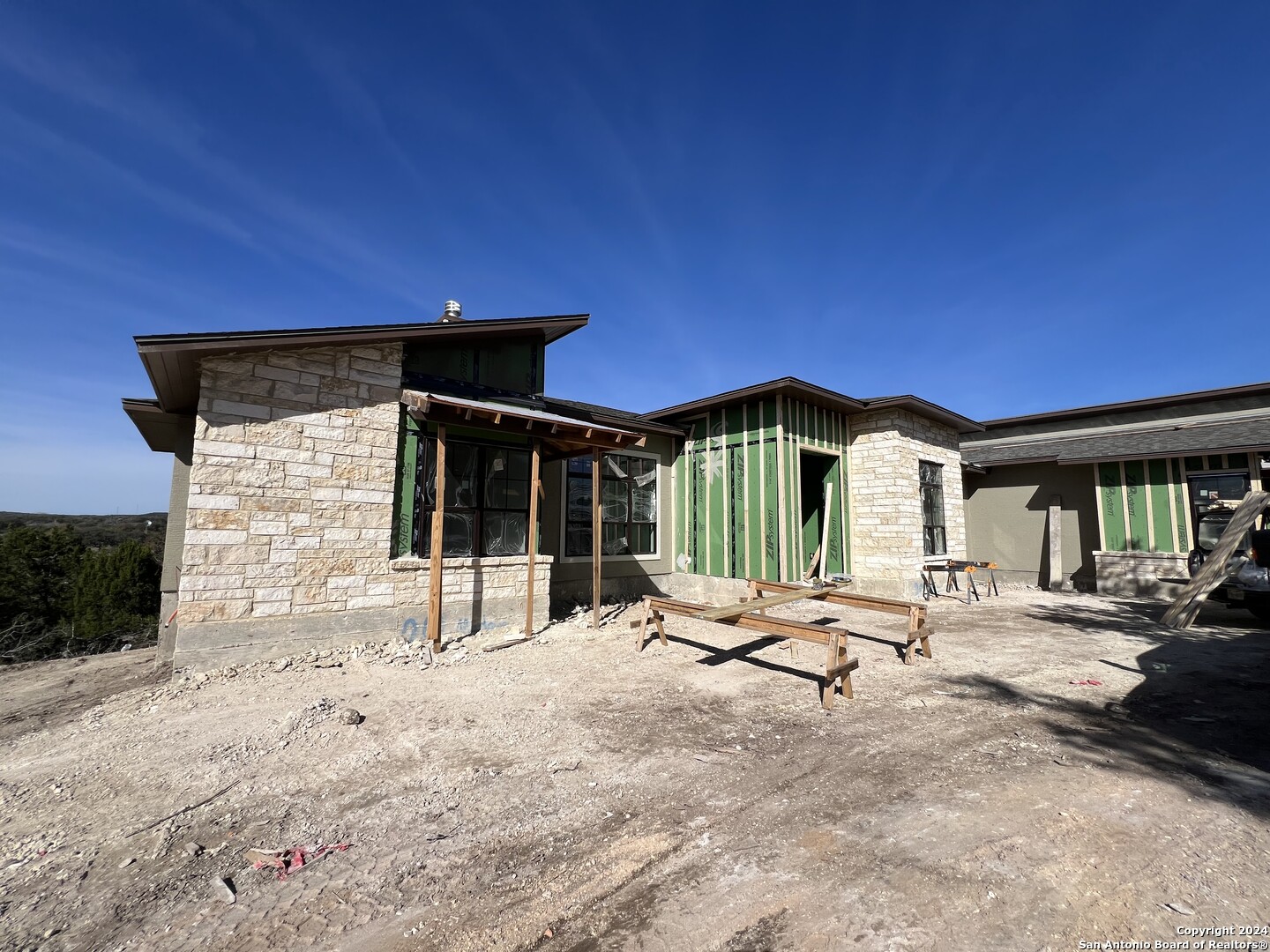 208 Madrone