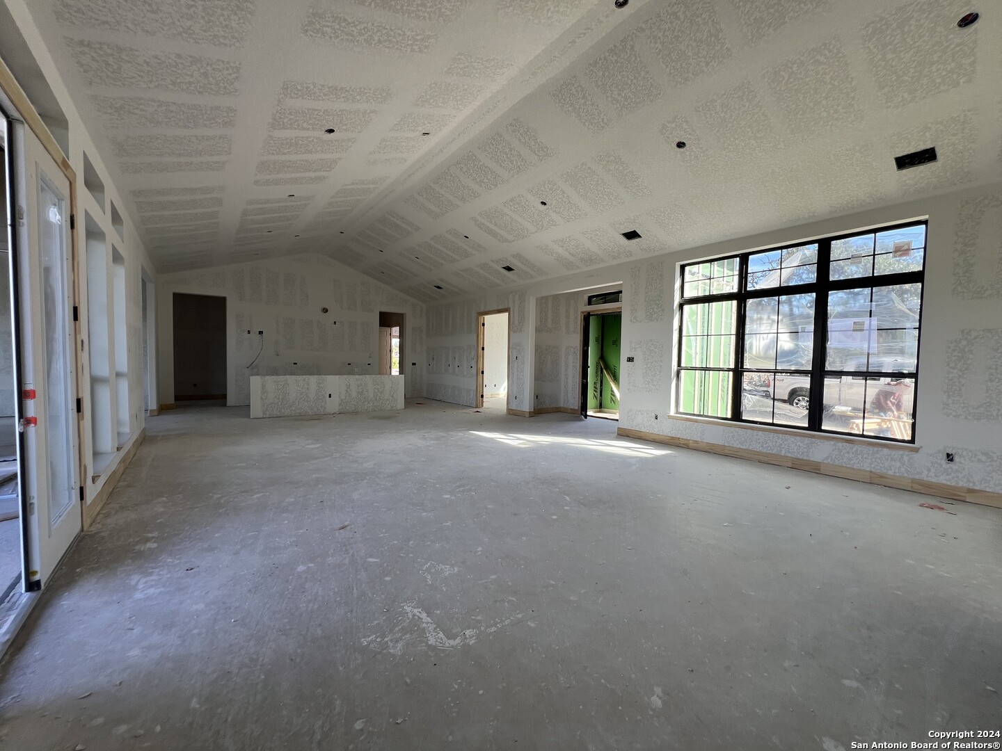 208 Madrone