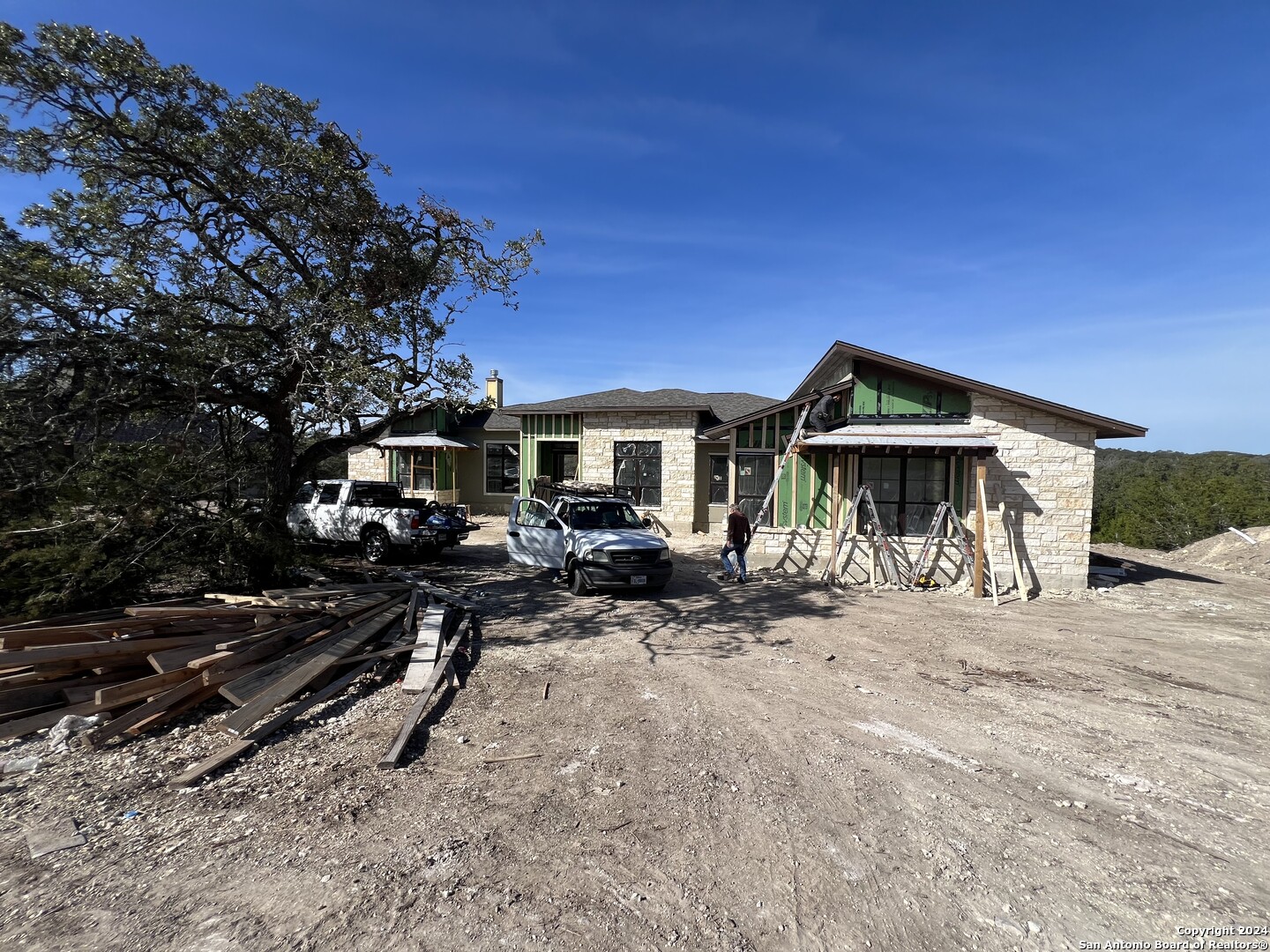 208 Madrone