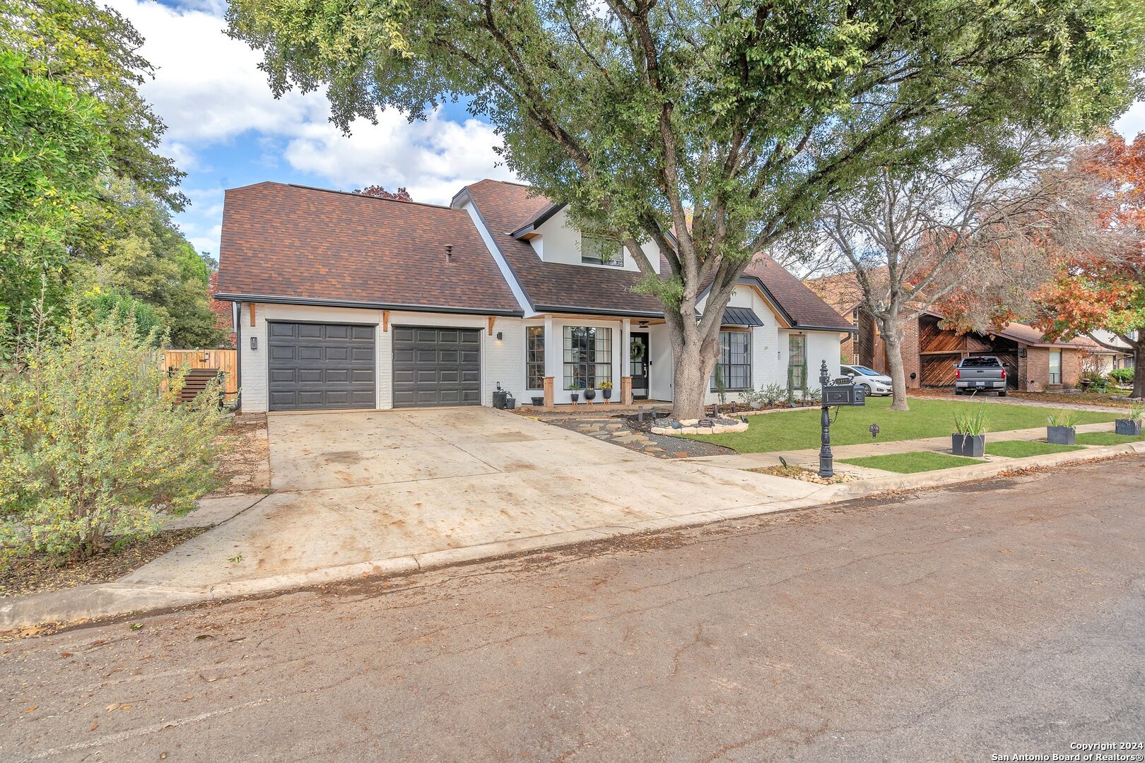 8922 HETHERINGTON DR