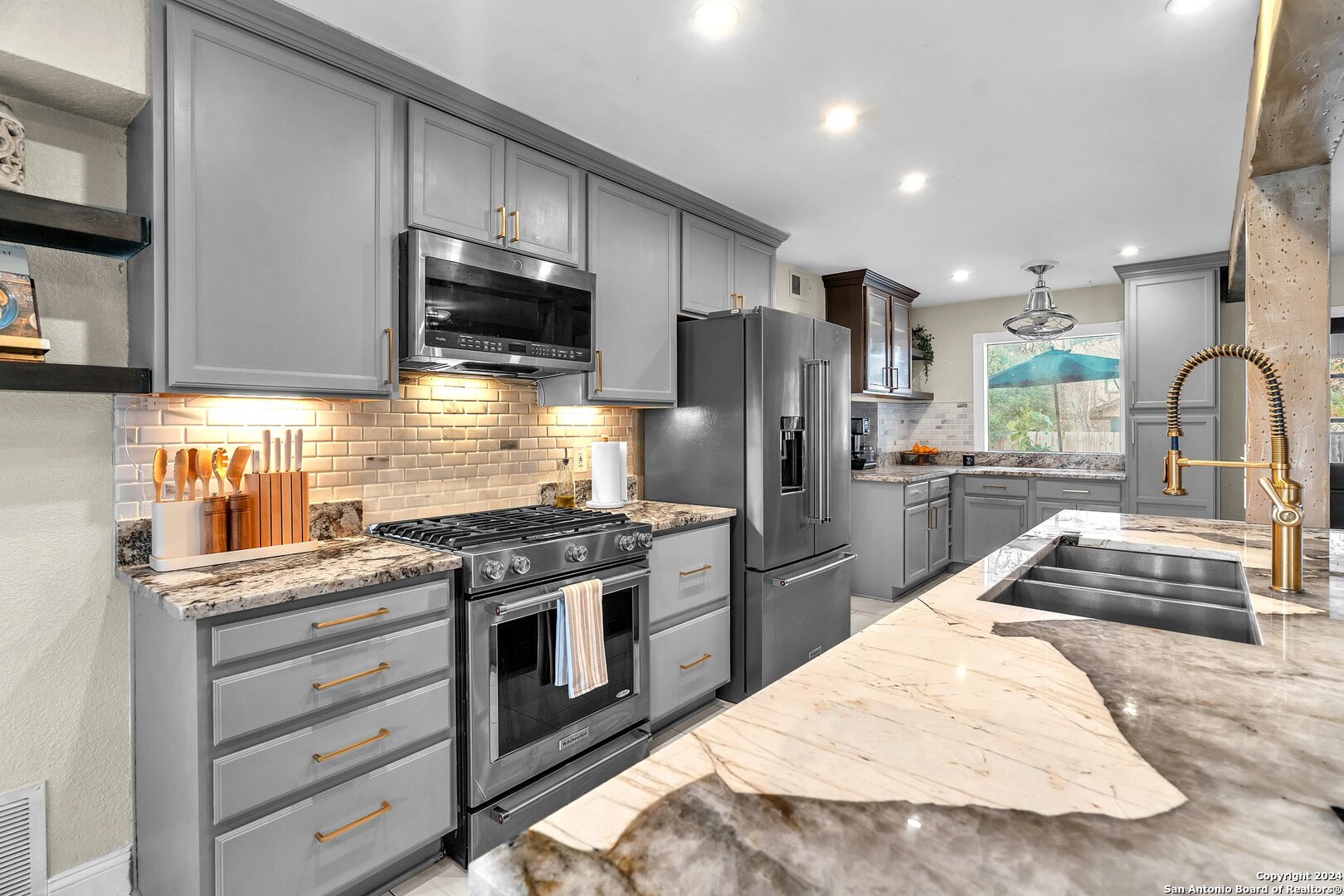 8922 HETHERINGTON DR