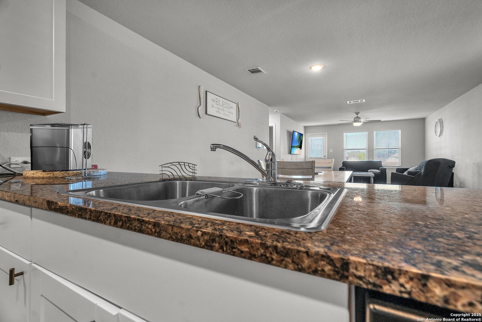 4211 VOLCANO WAY