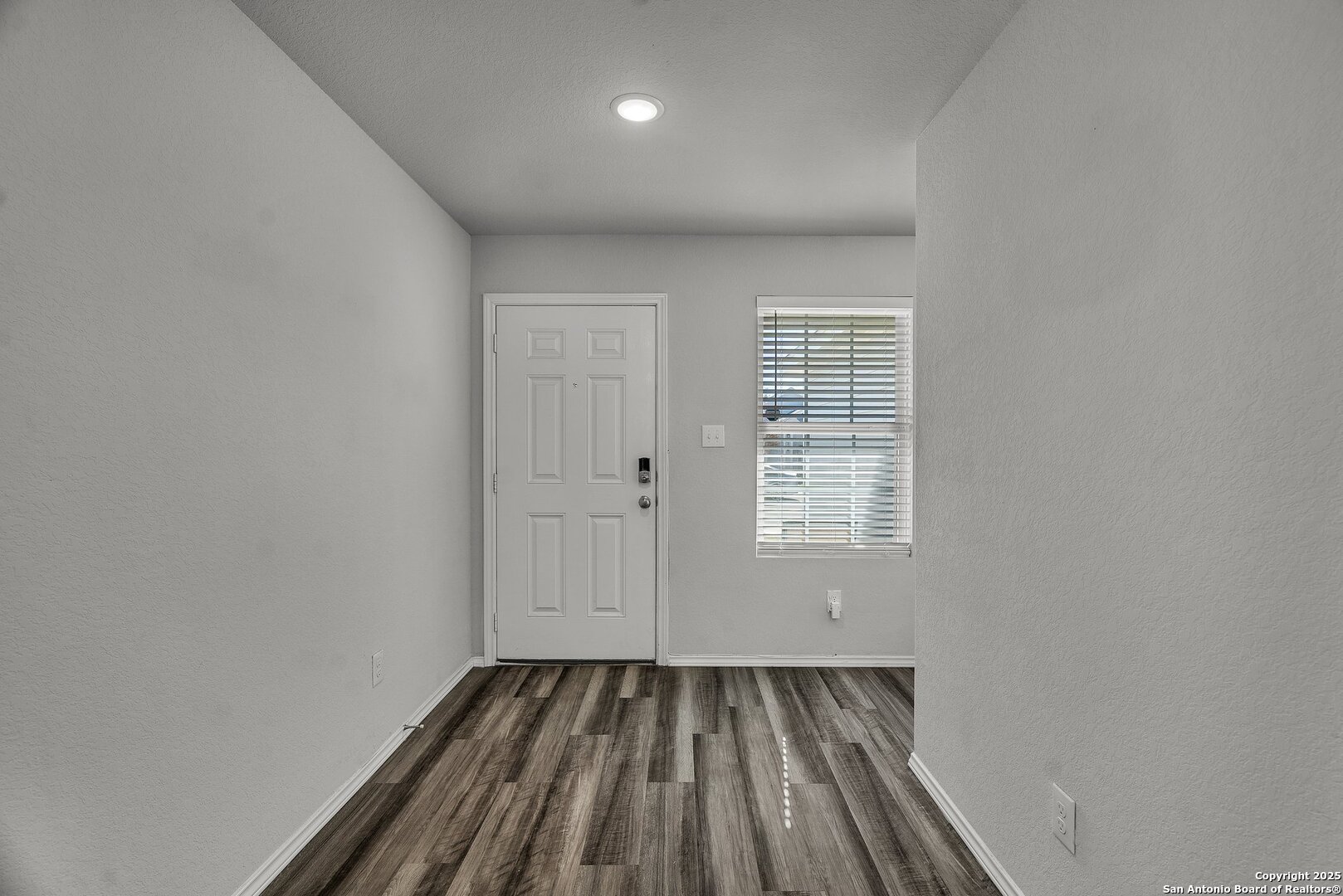 4211 VOLCANO WAY