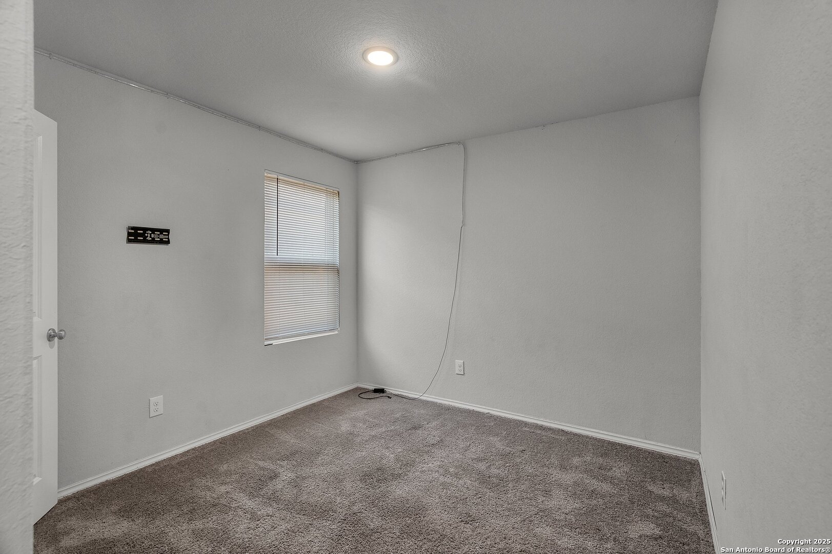 4211 VOLCANO WAY