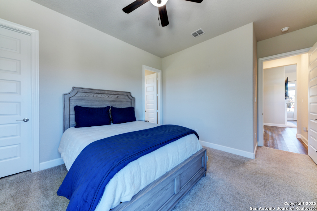 595 James Way