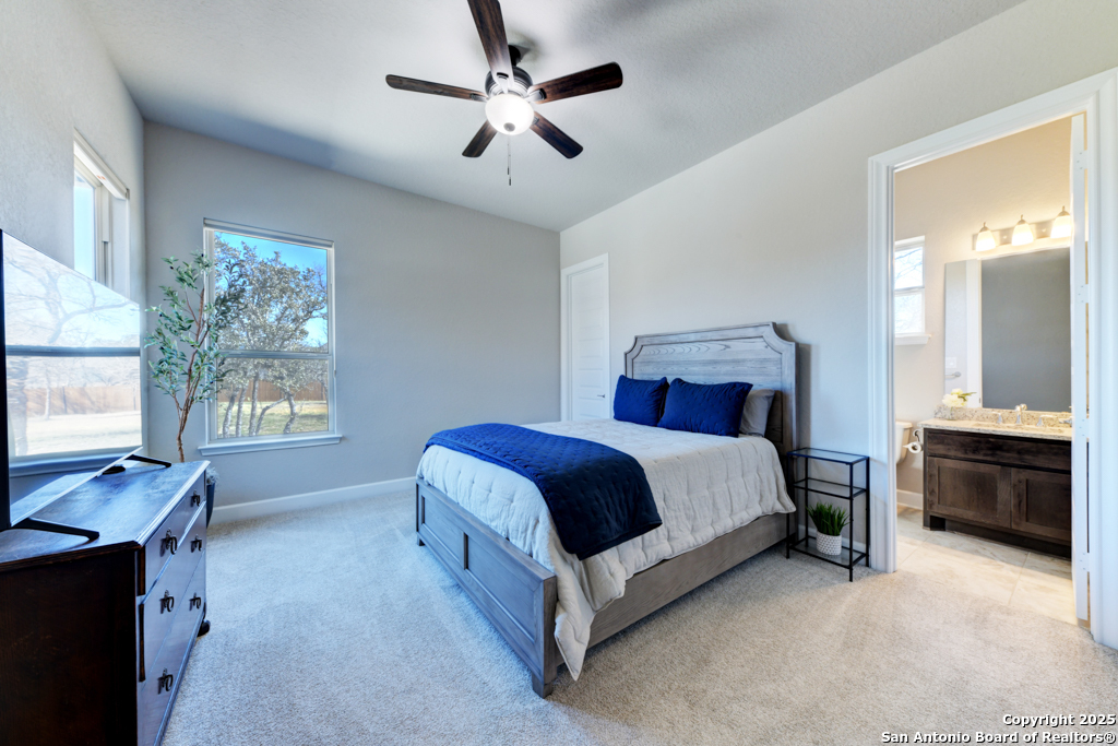 595 James Way
