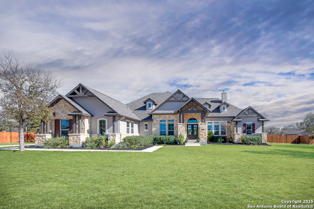 595 James Way