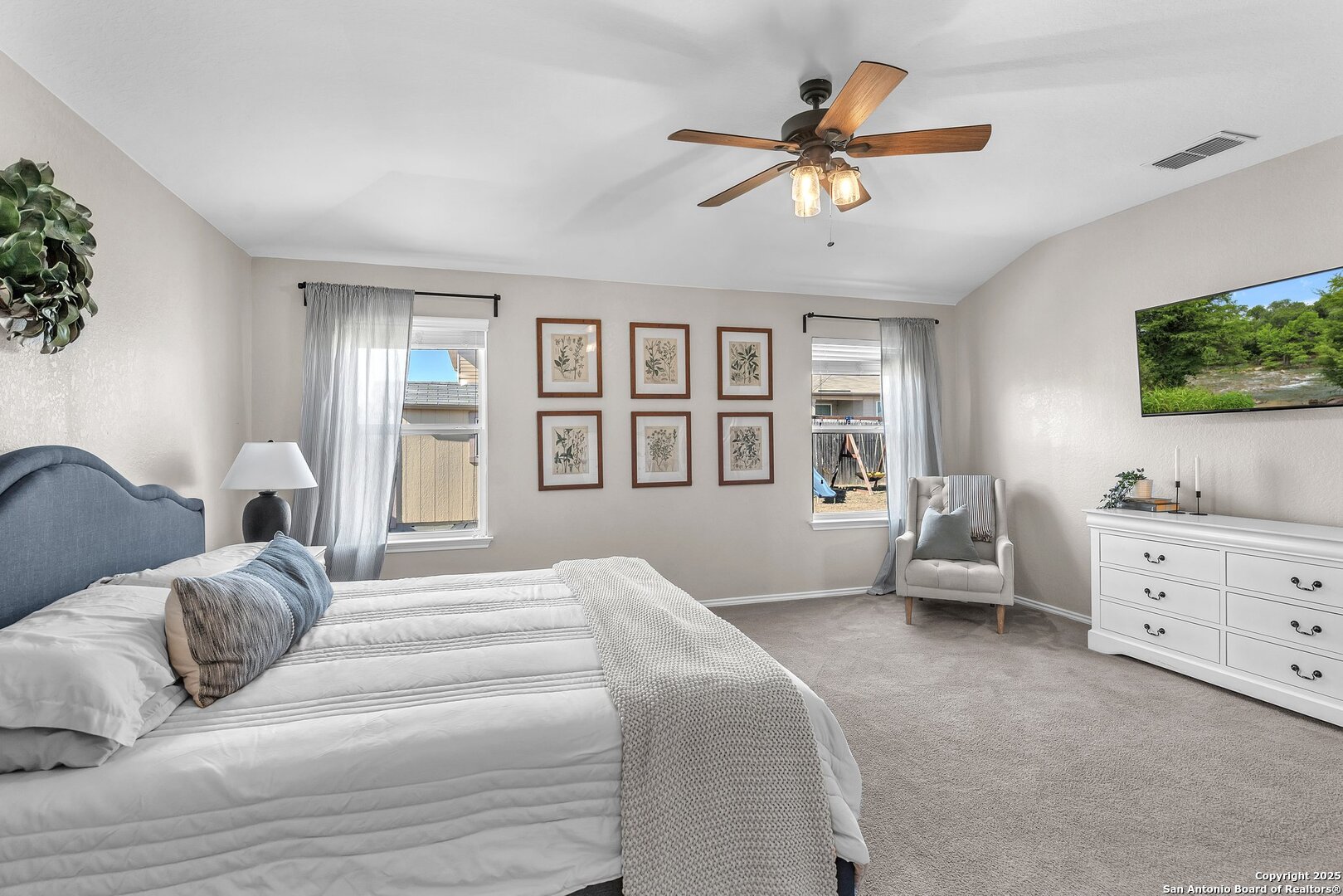 8907 IRONWOOD HL