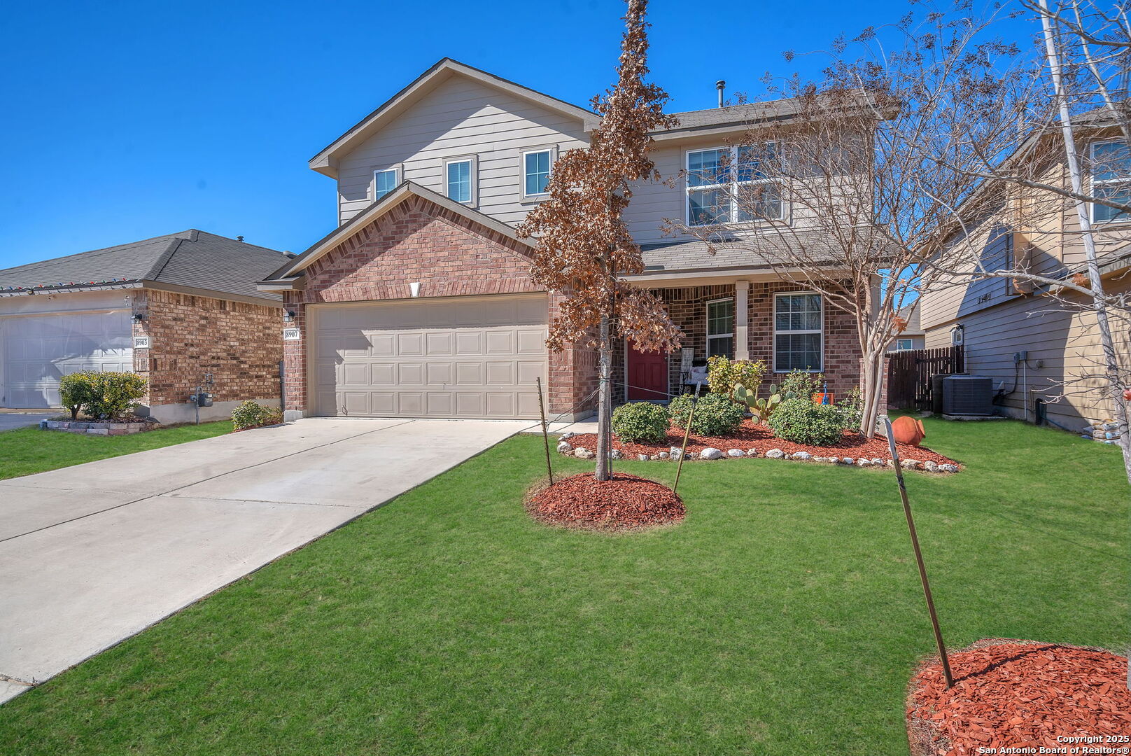 8907 IRONWOOD HL