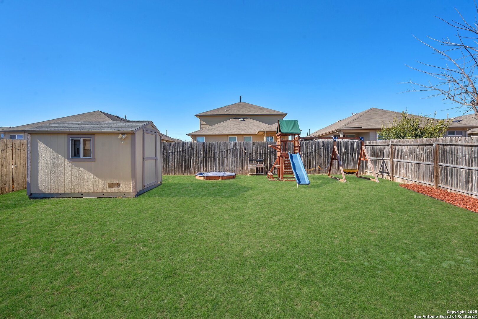 8907 IRONWOOD HL