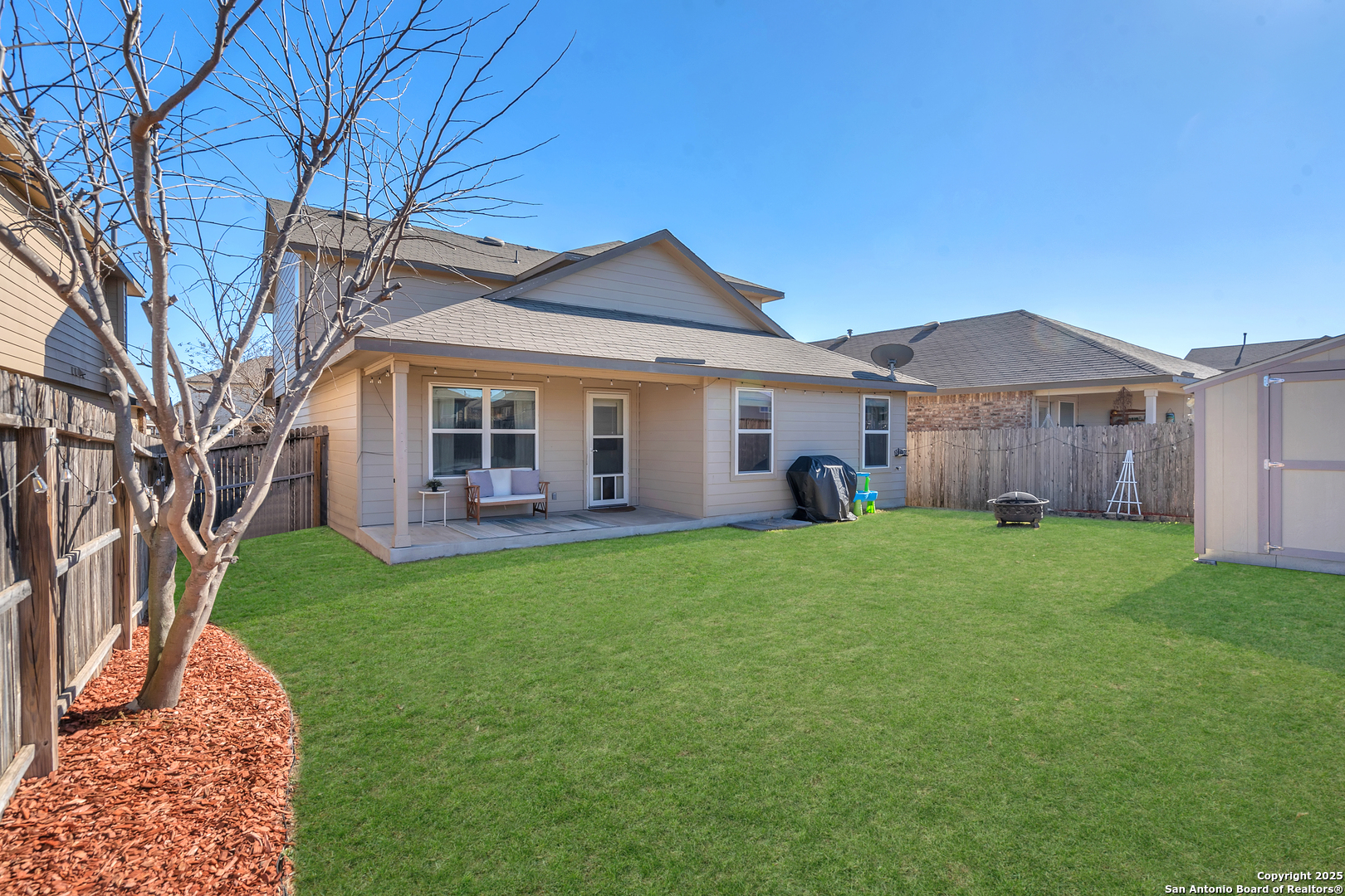 8907 IRONWOOD HL
