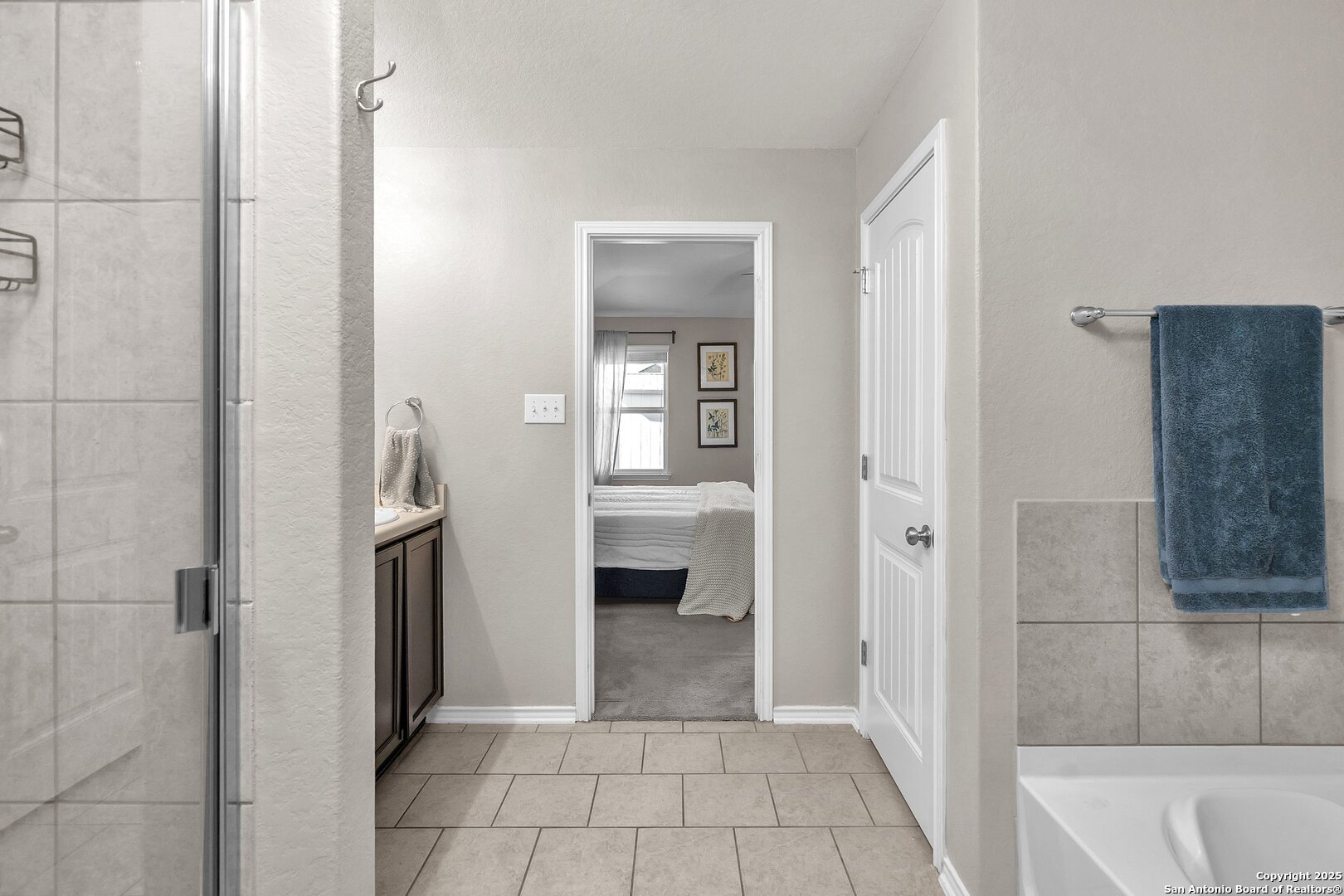 8907 IRONWOOD HL