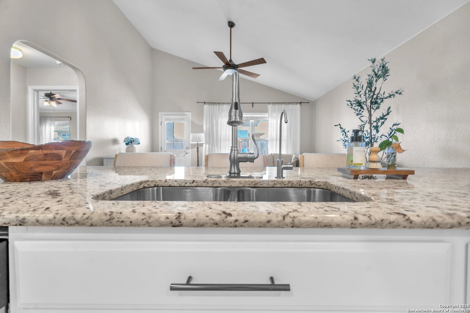 8907 IRONWOOD HL