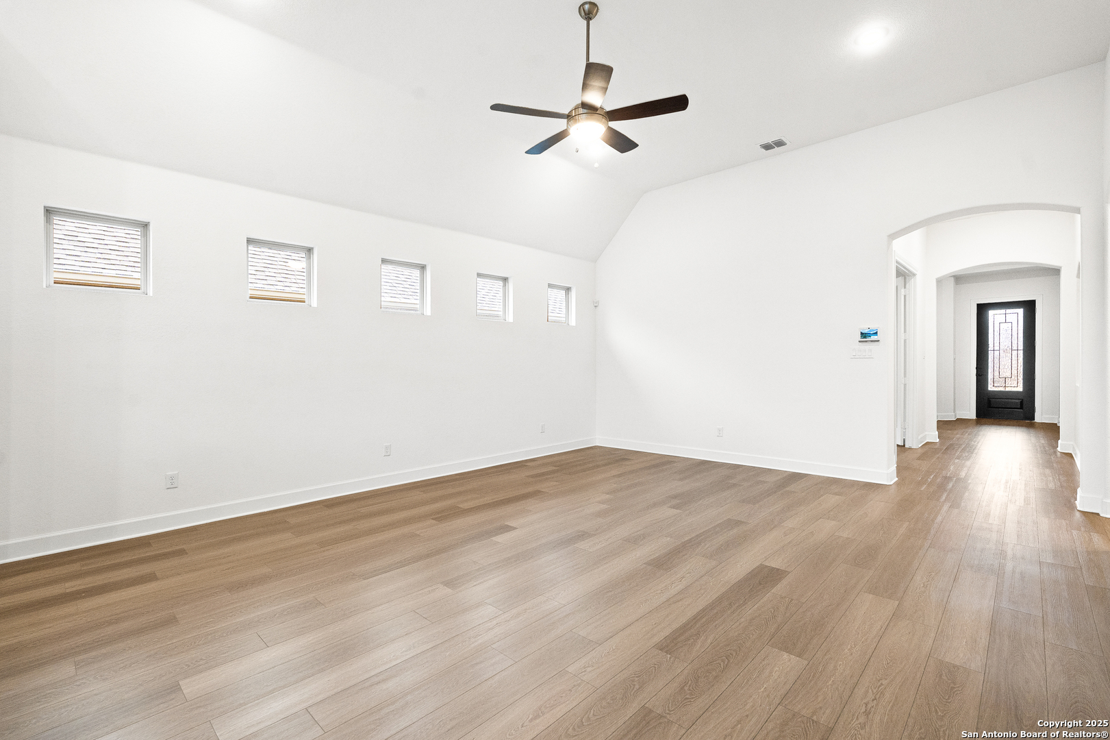 1727 Dunvegan Park