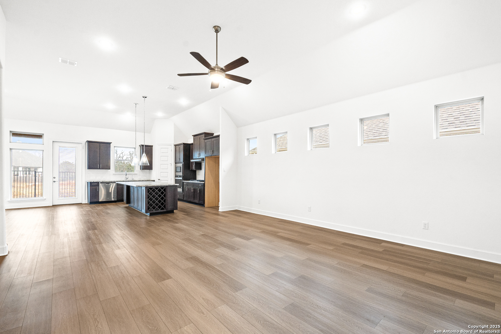 1727 Dunvegan Park