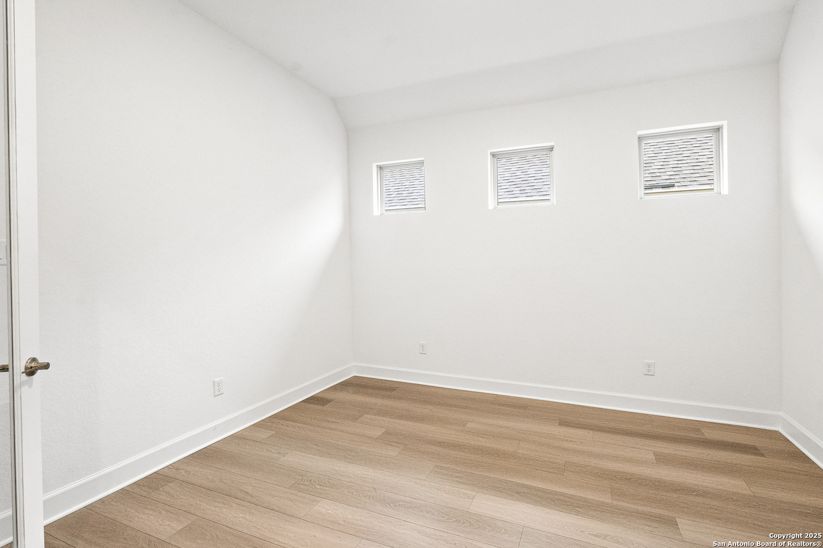 1727 Dunvegan Park