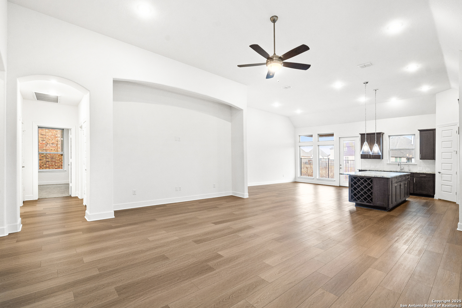 1727 Dunvegan Park