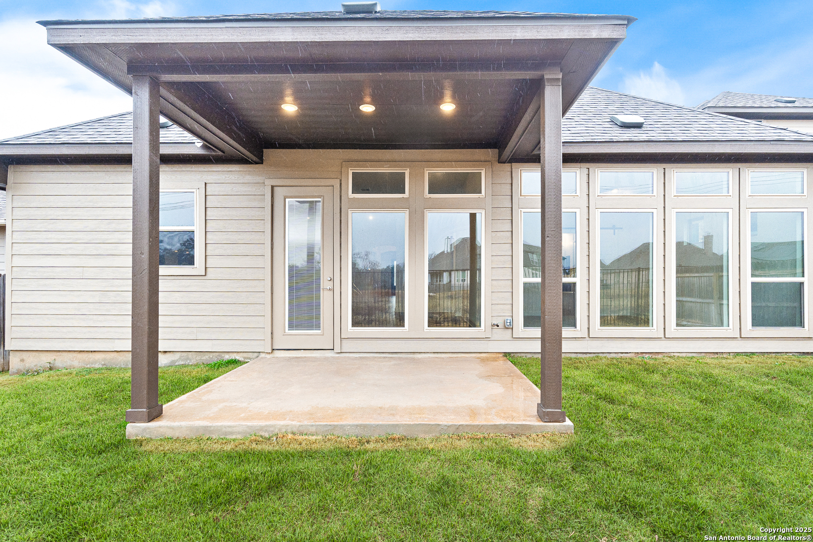 1727 Dunvegan Park