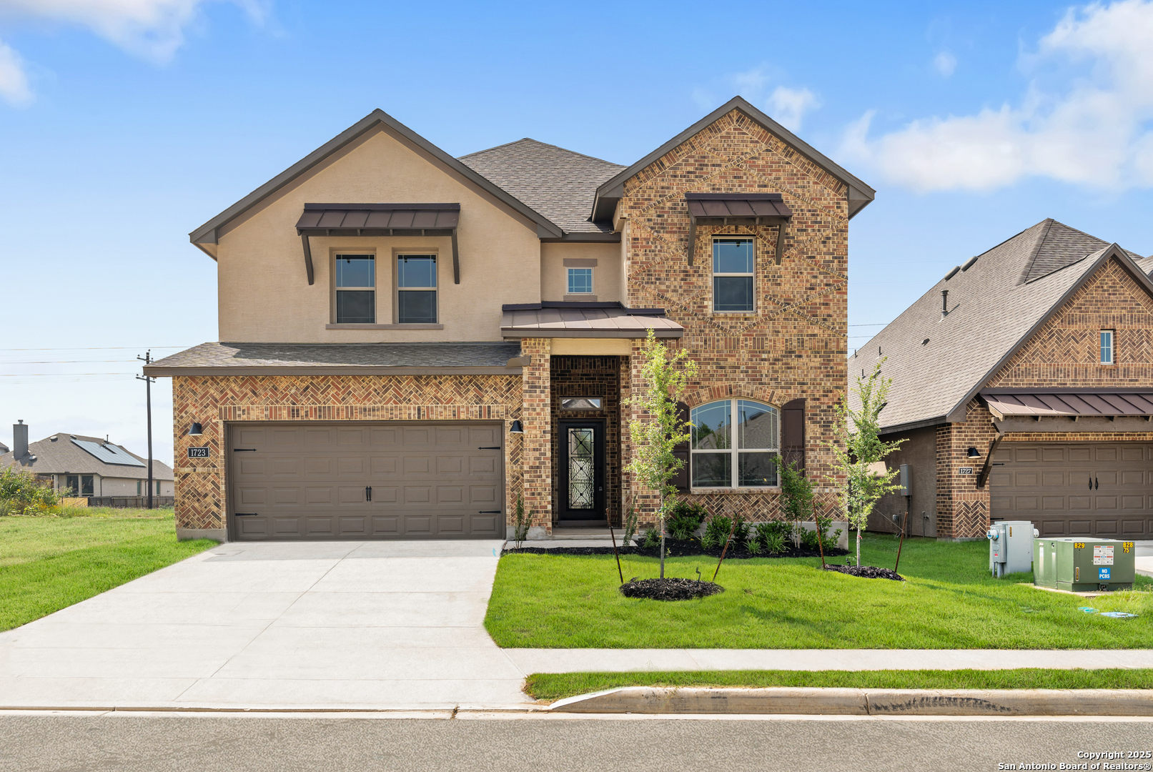 1723 Dunvegan Park