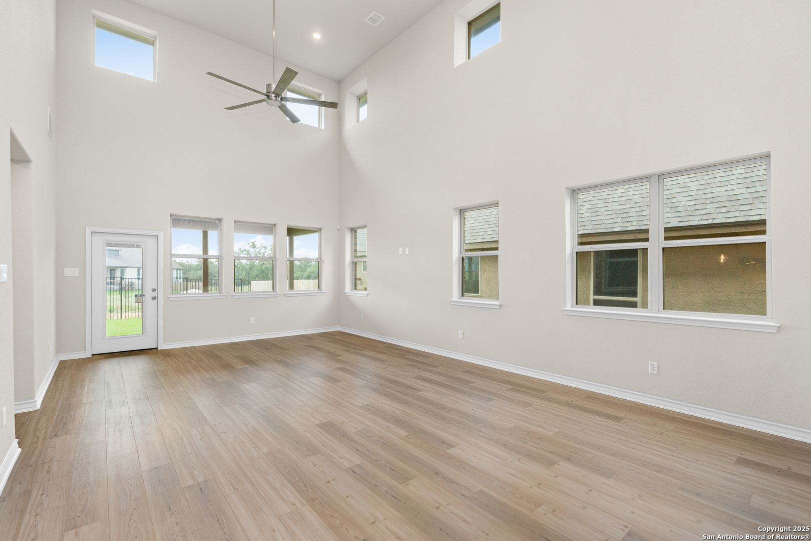 1723 Dunvegan Park