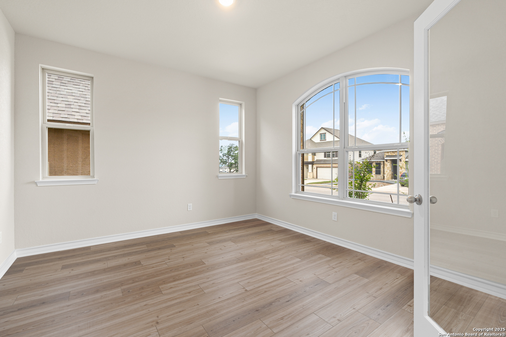 1723 Dunvegan Park