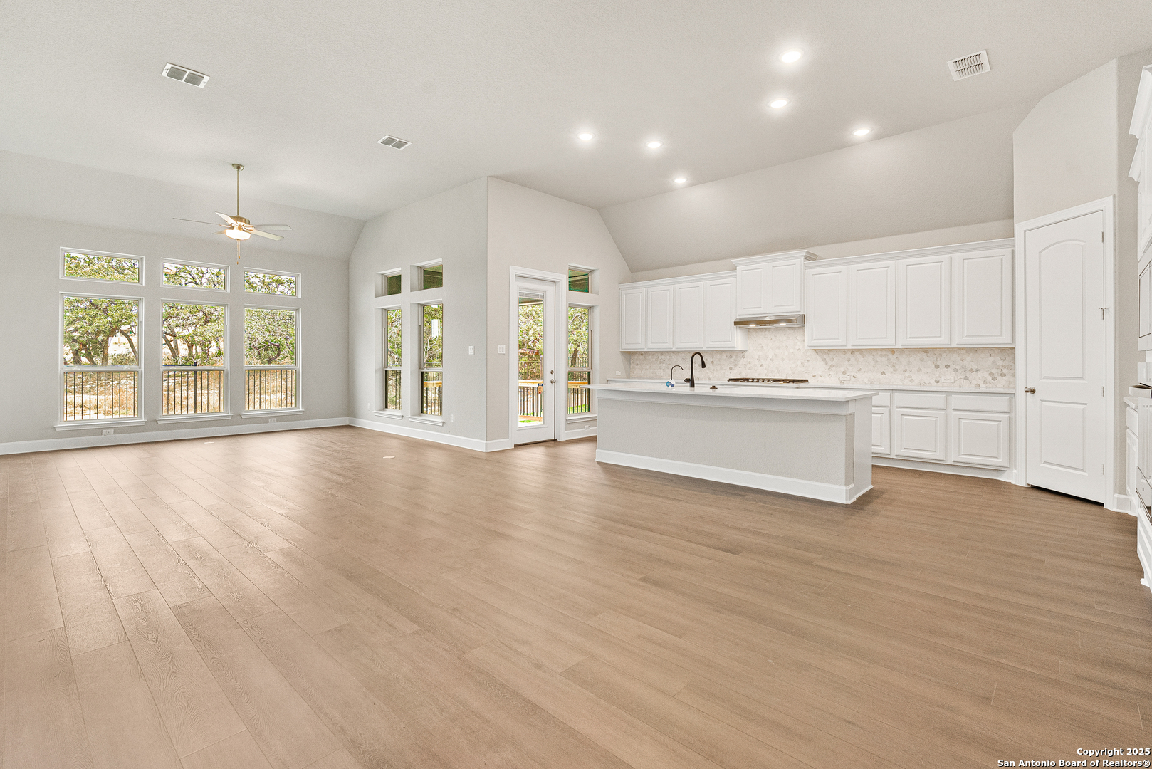 1607 Cheshire Park