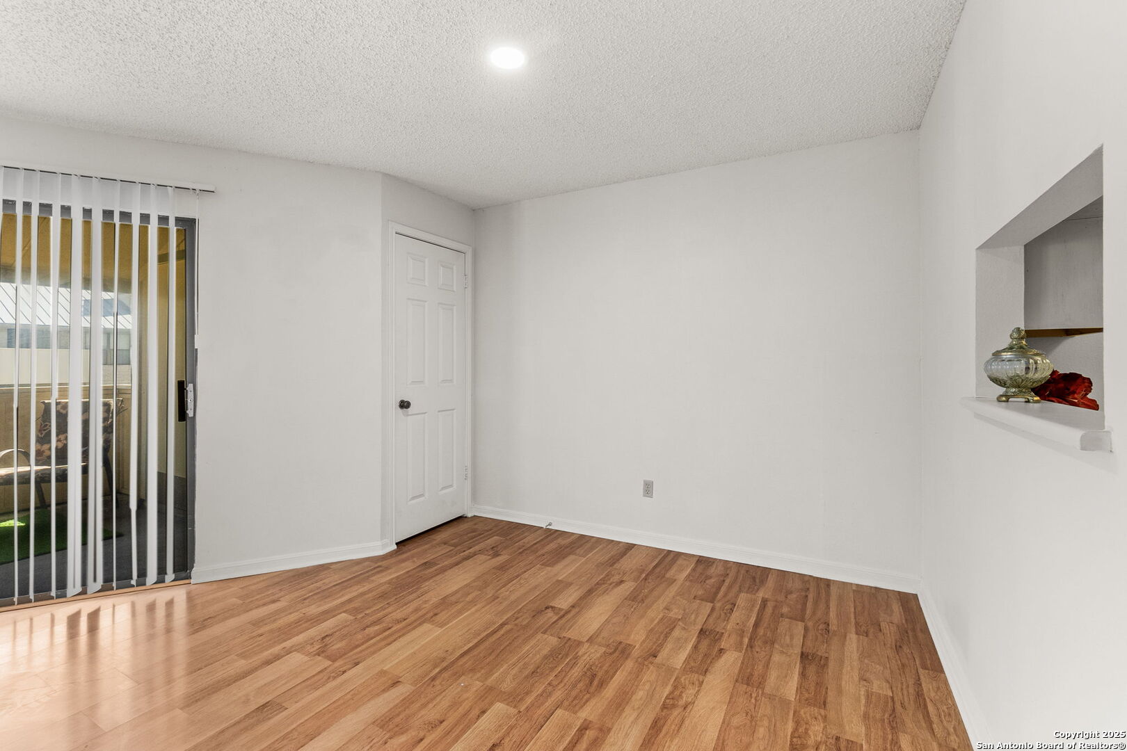 11843 Braesview 2006
