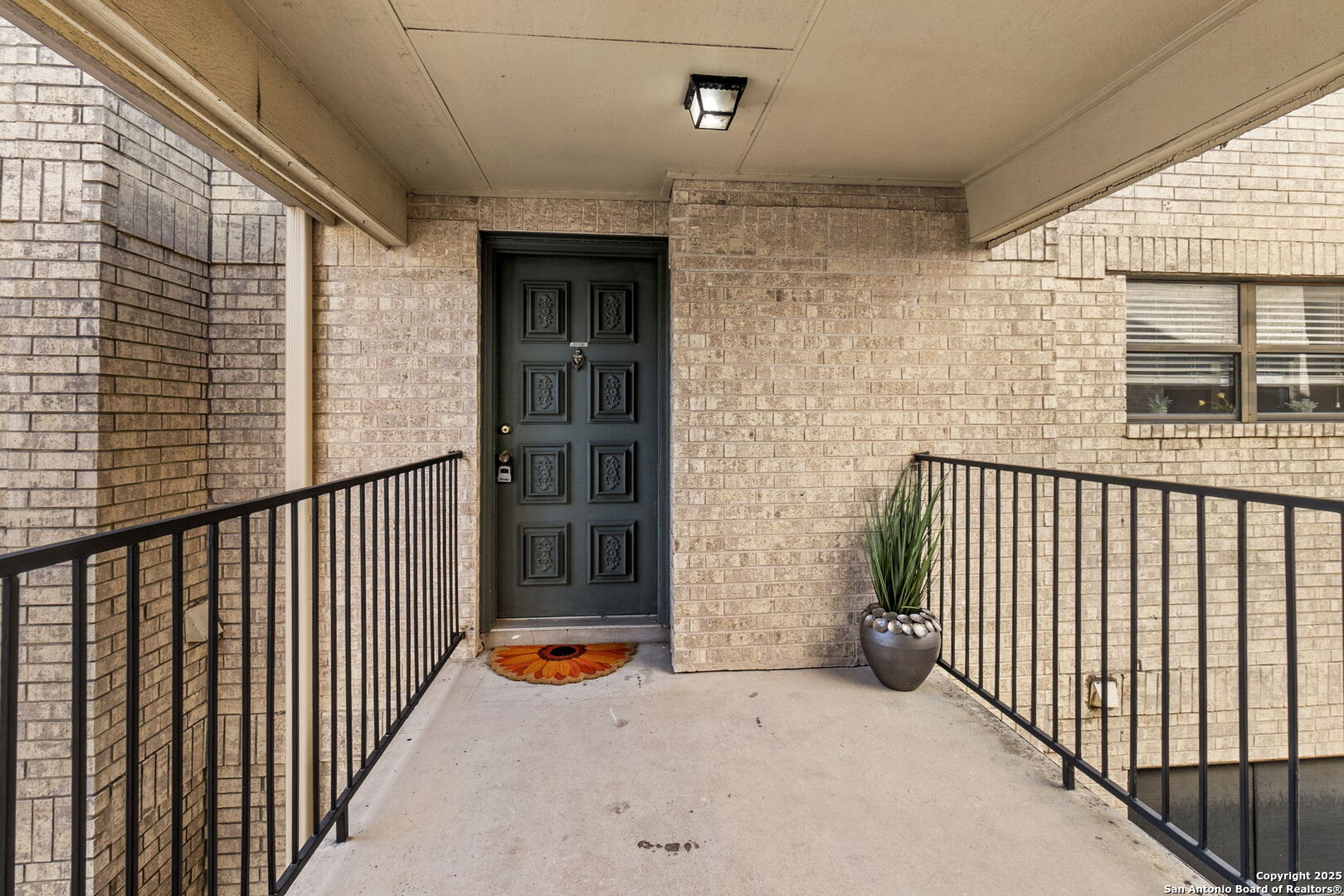 11843 Braesview 2006
