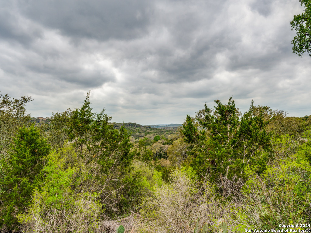 192 MACAW LN