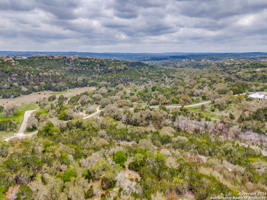 192 MACAW LN