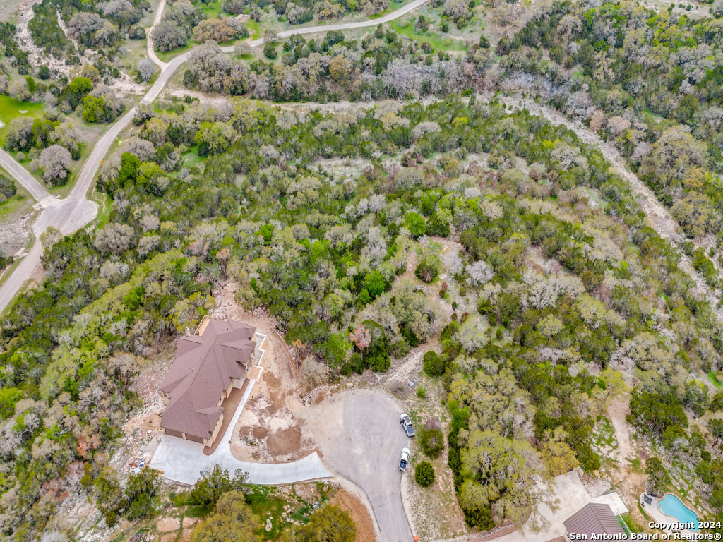 192 MACAW LN