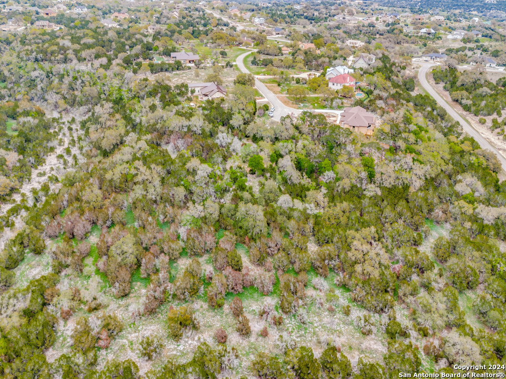 192 MACAW LN