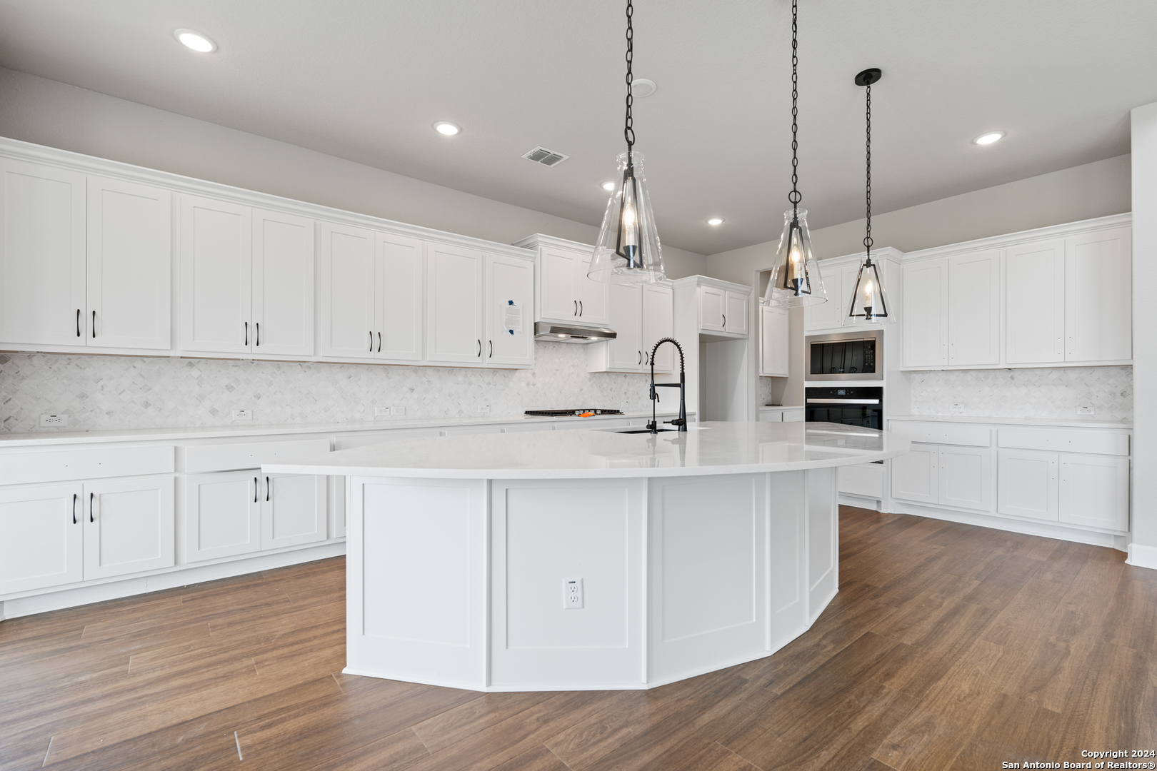 8462 Sierra Hermosa